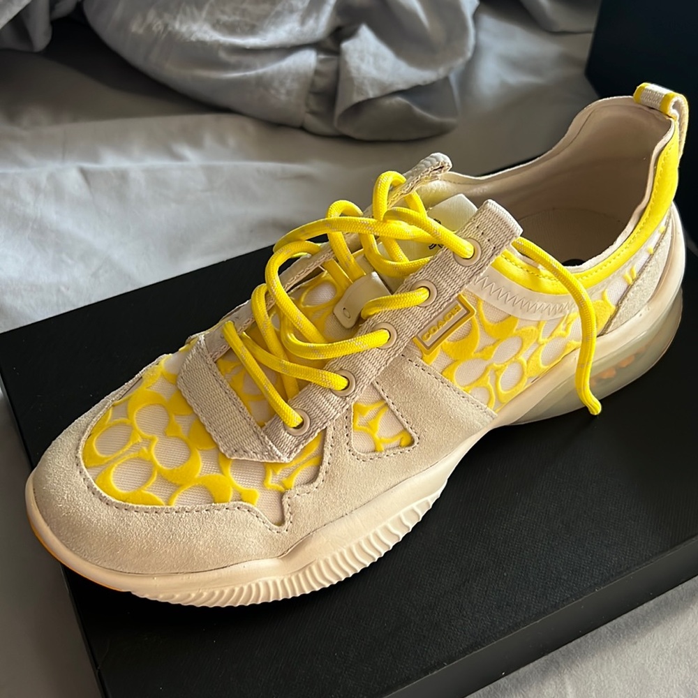 Brand new coach sneakers